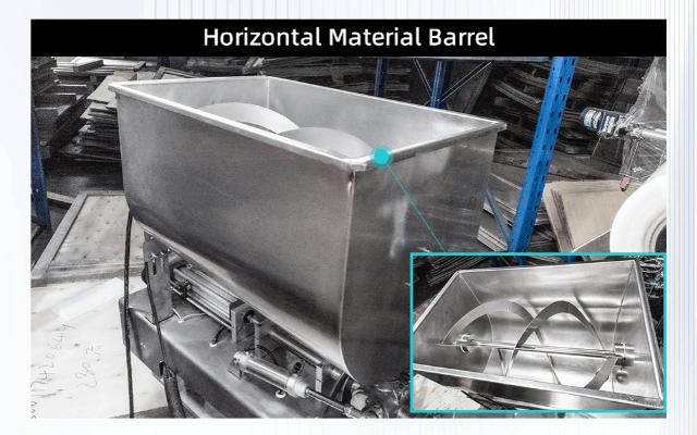 2.Horizontal constant temperature barrel：The horizontal material barrel with a stirrer is more suitablefor thick sauces.A constant temperature system can beadded to prevent the sauces from cooling and solidifyingwhi (1).jpg