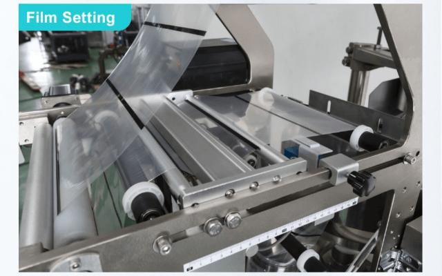 3.Film roll stand The stepper motor controls the film pulling to make the film roll smoother..jpg